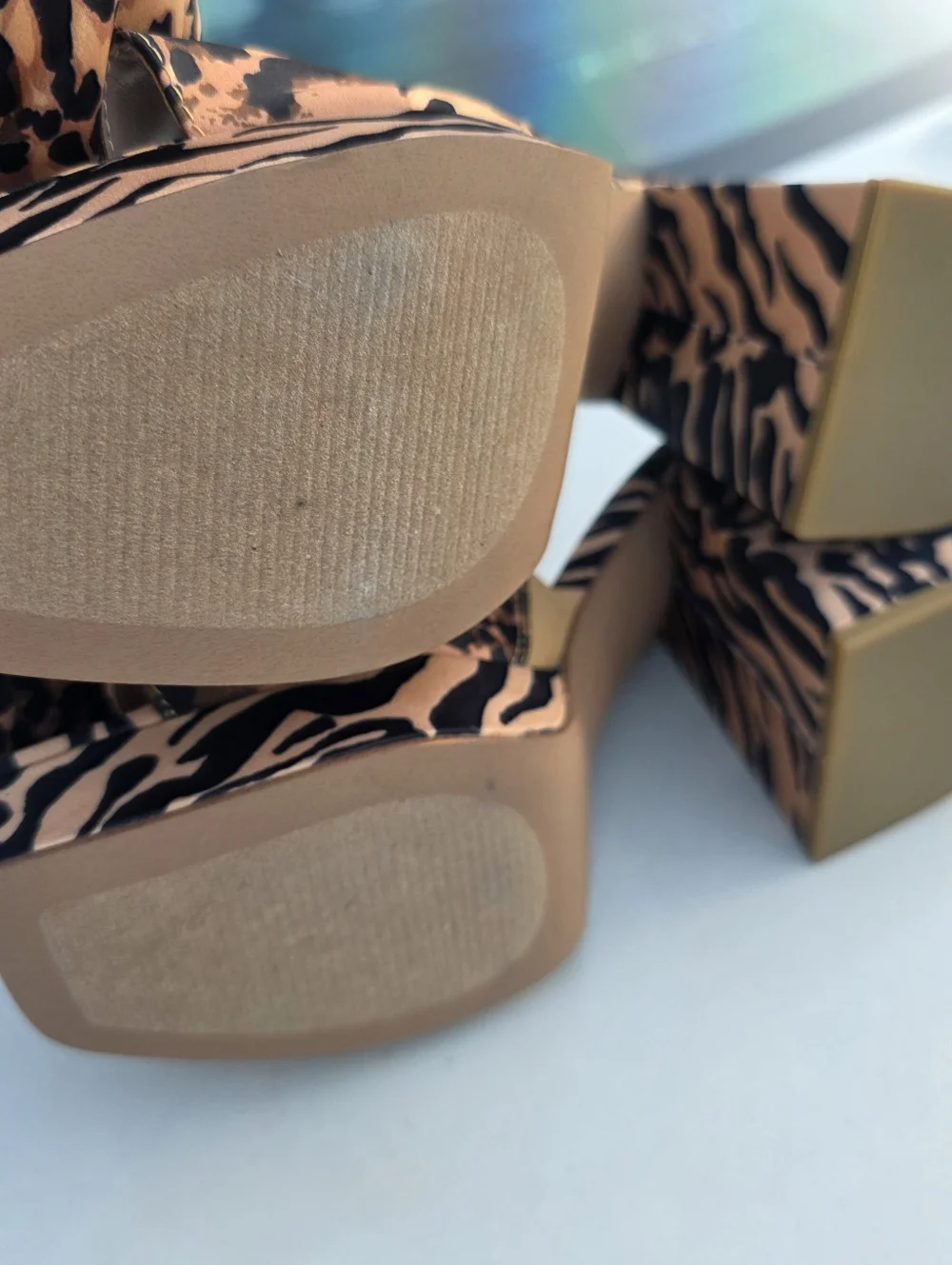 Betsey Johnson Leopard Print Block Heel Bow Mule Sandals Maximalist Glam Us 6